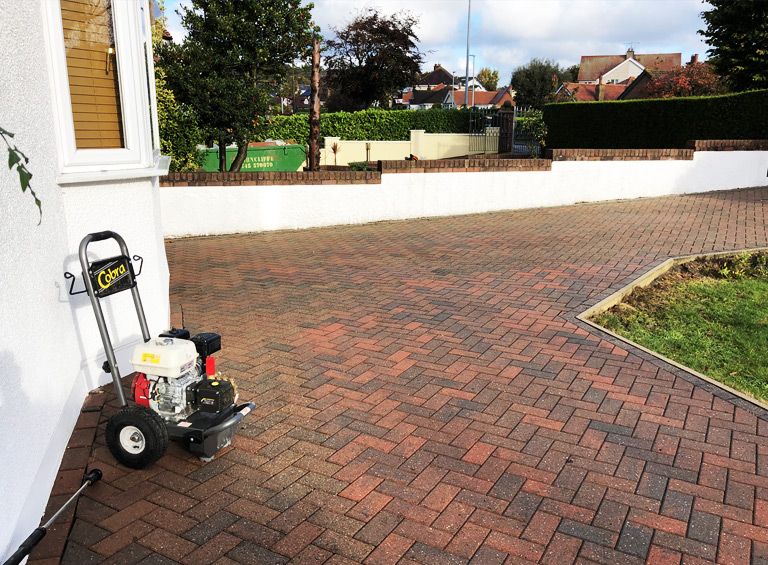 Block paving driveway cleaning Conwy