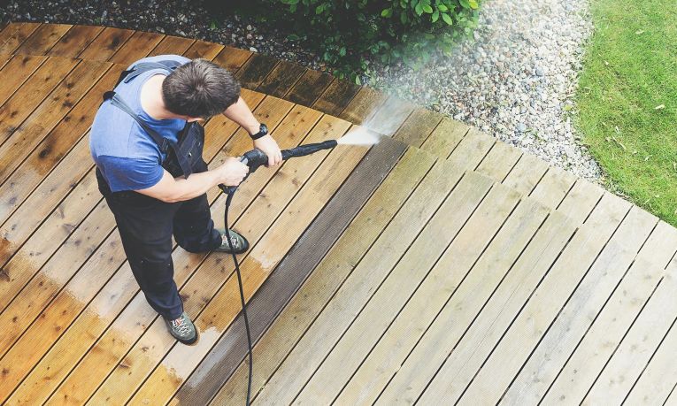 professional pressure washing services 